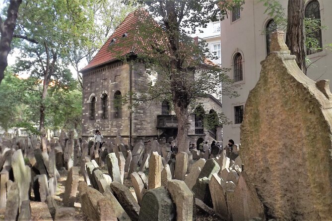 Prague Jewish Town Admission Ticket & Optional Audio Guide - The 20-Minute English Orientation: Practical Context First
