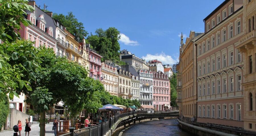Prague: Karlovy Vary Day Trip with Watchtower and Funicular - Return to Prague, using your evening wisely
