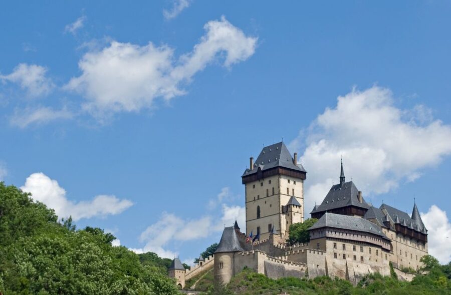 Prague: Karlštejn Castle Guided Tour with Entry Ticket - Getting to Karlštejn starts with smart Prague pickup logistics