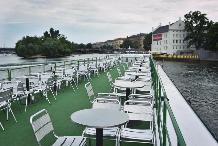 Prague: Lunch Cruise on Vltava River with open Buffet - Does the Price Add Up? Value Tips for $63
