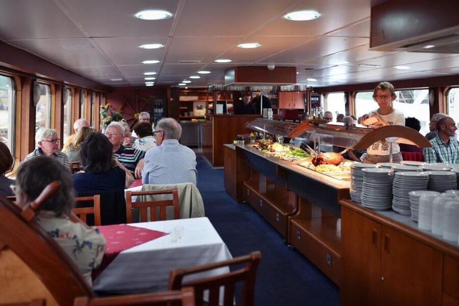 Prague: Lunch Cruise on Vltava River with open Buffet - Practical Tips for a Better Lunch Cruise Experience