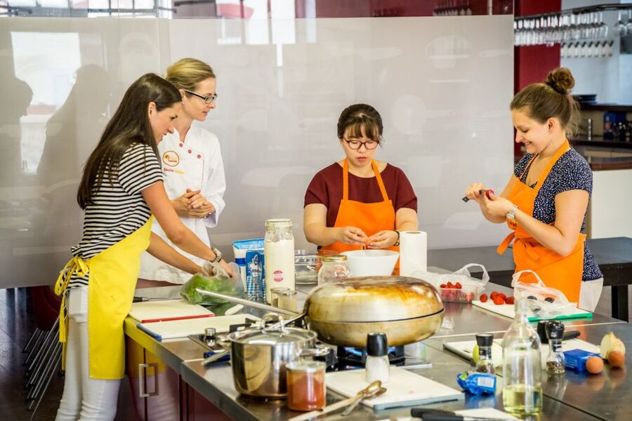 Prague: Market Tour and Traditional Czech Cooking Class - The farmer’s market tour at 09:00: what you’re really there for