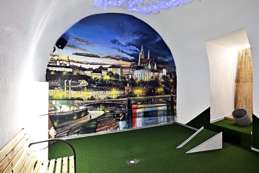 Prague: Mazemania Miniature Golf Experience - Your One-Day Flow in Prague: Unlimited Play, Then Chasing a Better Score