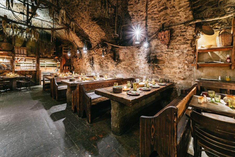 Prague: Medieval Dinner with Unlimited Drinks - Practical tips that make the night smoother