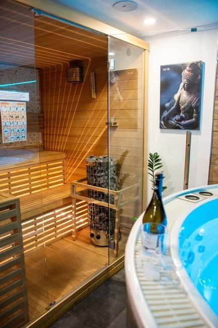 Prague: Modern Private Spa with Jacuzzi and Sauna - The Jacuzzi + Sauna Combo: How the 2-Hour Session Really Works