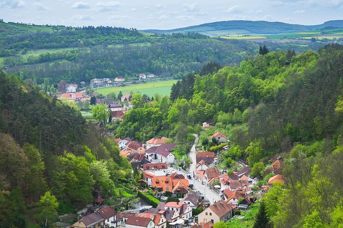 Prague-Munich One-Way Sightseeing Day Tour - Why this Prague to Munich day beats public transport