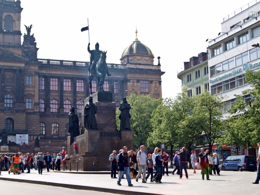 Prague: Old, New, and Jewish Towns Guided Walking Tour - Old Town Prague: how the centuries get explained at walking speed