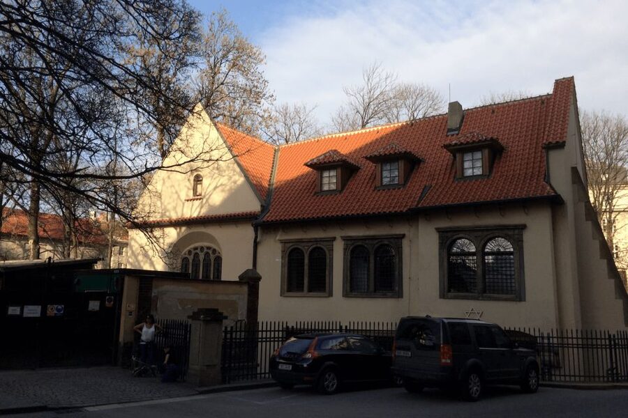 Prague: Old Town and Jewish Quarter Guided Tour in German - Josephov and the Jewish Quarter: Kafka’s birthplace and street-level context