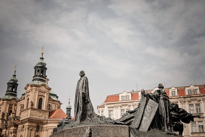 Prague Old Town and Jewish Quarter Walking Tour - Týnský Yard at Ungelt: a hidden courtyard that explains commerce
