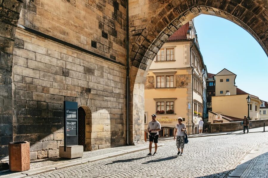 Prague: Old Town, Astronomical Clock and Underground Tour - Should you book this Prague Old Town tour with Underground and Tower?