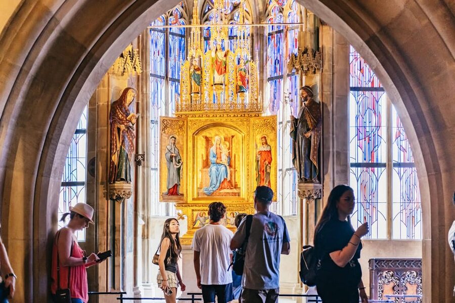 Prague: Old Town, Astronomical Clock and Underground Tour - Price and value: is $32 fair for Charles Bridge plus Orloj plus options?