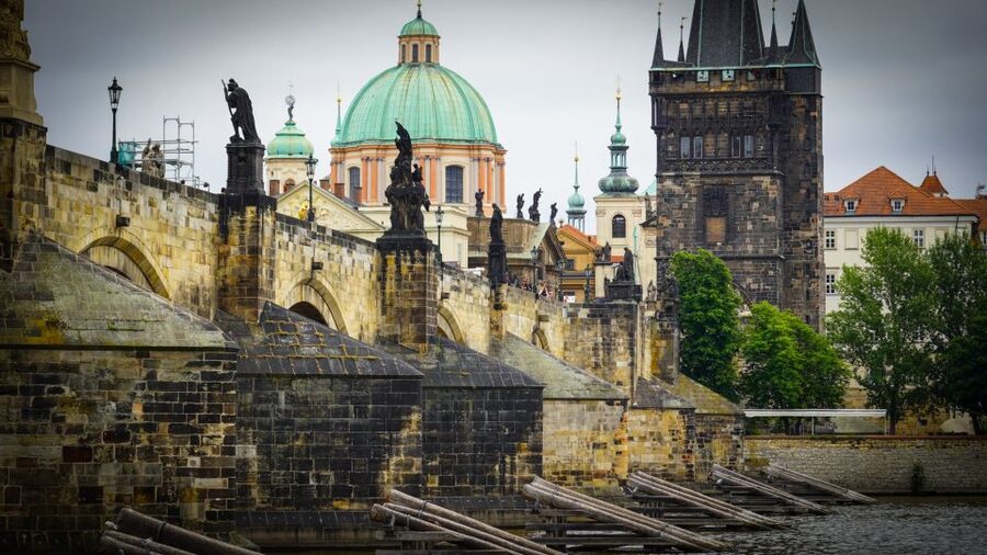 Prague: Old Town Highlights & Hidden Gems Guided Tour - Old Town Highlights With a Smarter Route