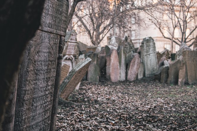 Prague Old Town New Town and Jewish Quarter Morning Tour - Franciscan Garden and the art of slowing down
