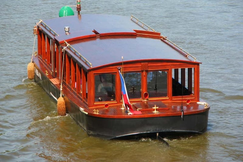 Prague: Old Town, Prague Castle & River Cruise Day Tour - Charles Bridge and Old Town, from Astronomical Clock to the Jewish Quarter