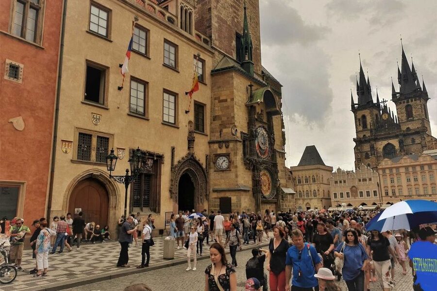 Prague: Old Town Tour & National Museum Skip-the-Line Ticket - Should you book this Old Town tour plus National Museum entry?