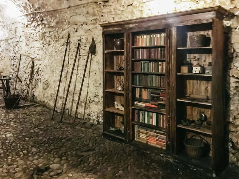 Prague: Oldtown, Medieval Underground & Dungeon History Tour - The dungeon: torture instruments and Hangman Jan Mydlář