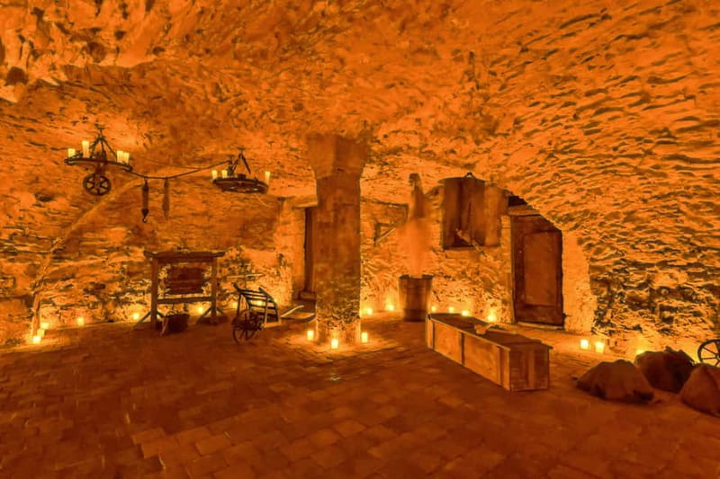 Prague: Oldtown, Medieval Underground & Dungeon History Tour - The Old Town walk: why you start aboveground at all