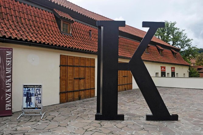 Prague Photo Walk Tour (Family, Couple, Solo) - Key things that make this photo walk worth it