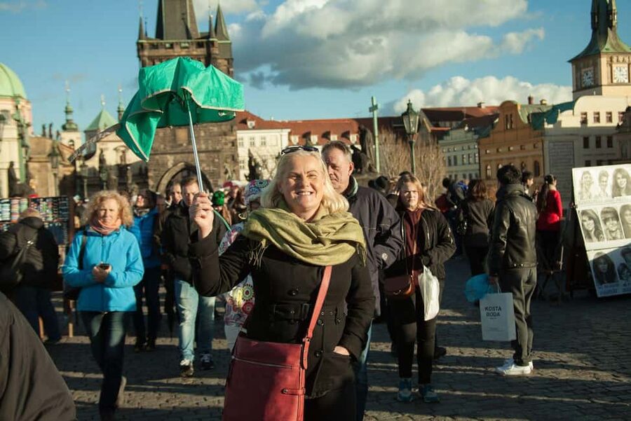 Prague: Prague Castle & Charles Bridge – guided tour in German - Key points to know before you go