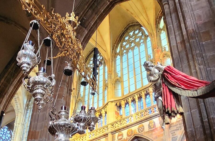 Prague: Prague Castle Private Walking Tour - Old Royal Palace: the seat of power in real spaces