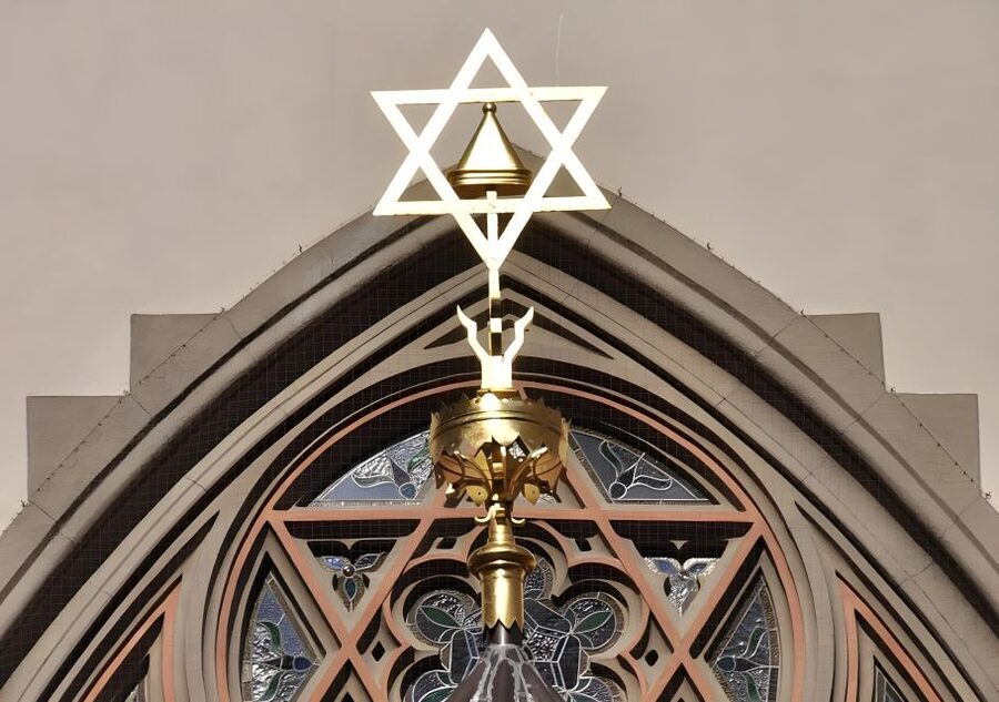 Prague: Prague Synagogues & the Jewish Cemetery Guided Tour - Spanish Synagogue: the final wow, and a good place to end