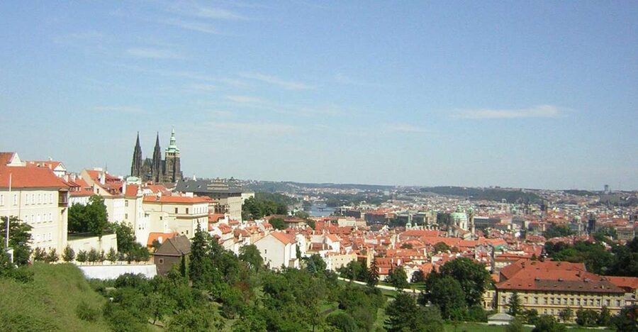 Prague: Private City Tour by Minivan - Why a private minivan tour is a big win in Prague