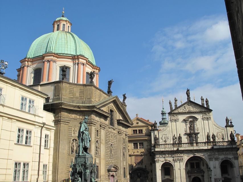 Prague: Private City Tour by Minivan - St. Vitus Cathedral stop: where your route feels purposeful