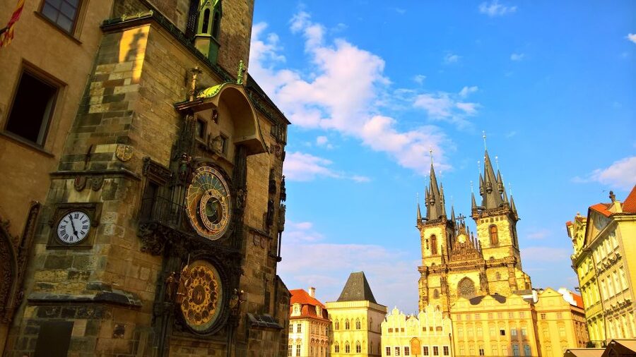 Prague: Private City Tour by Minivan - Old Town Square and the Jewish Quarter drive: big city energy, handled