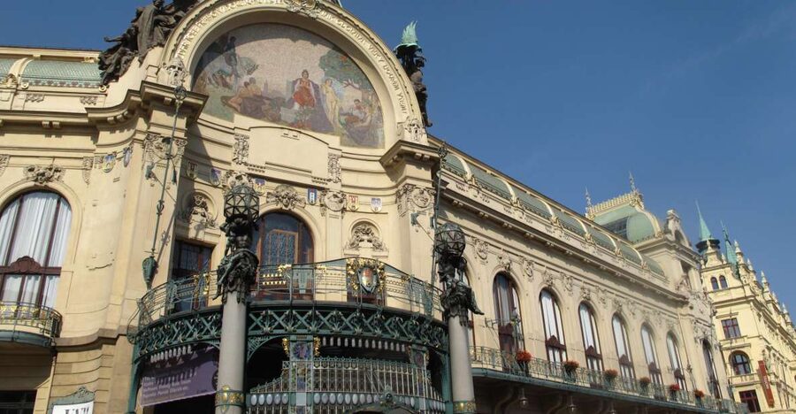 Prague: Private Cubism & Art Nouveau Walking Tour - Key things I’d plan around