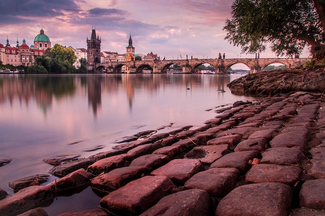 Prague Private Photo Tour for Photography Enthusiasts - Prague Castle and St. Vitus Cathedral: how to shoot big monuments without getting lost
