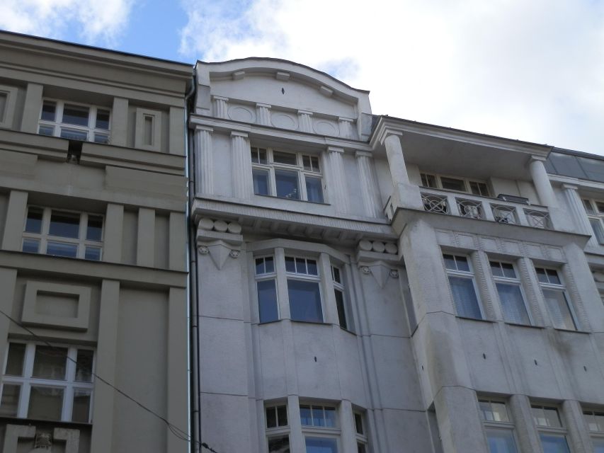 Prague: Private Prague Art Nouveau and Cubism Tour - Meeting point and what to expect at the start