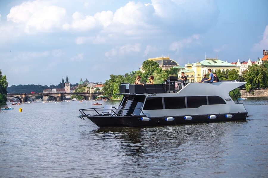 Prague: Private River Cruise with Unlimited Beer or Prosecco - What the Captain Adds: Smooth Handling and City Context