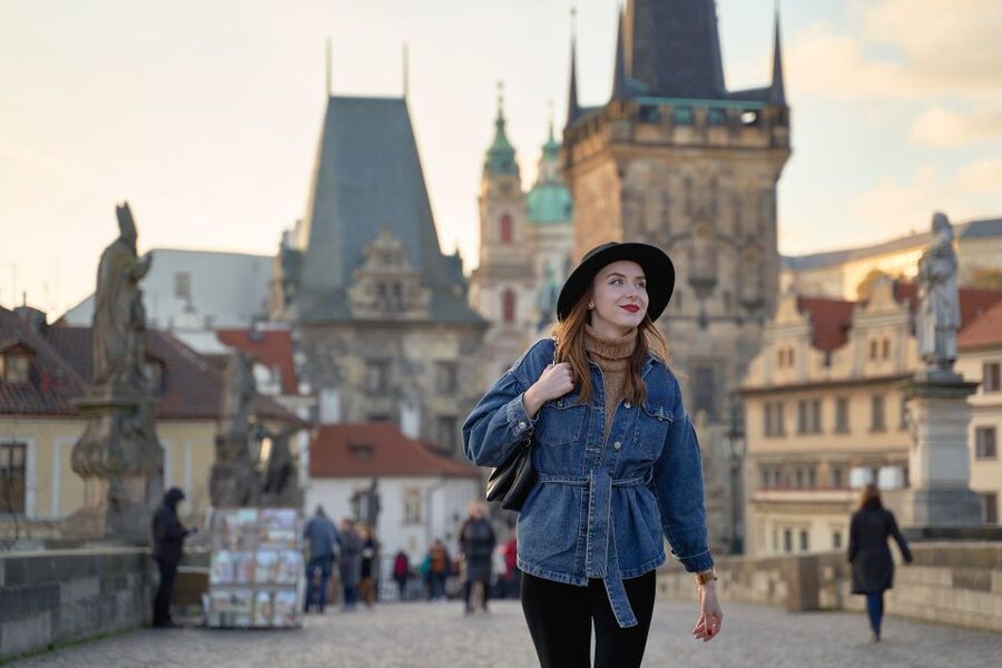 Prague: Professional Photoshoot at Charles Bridge - Four Seasons Hotel Prague to Charles Bridge: The Simple Itinerary That Works