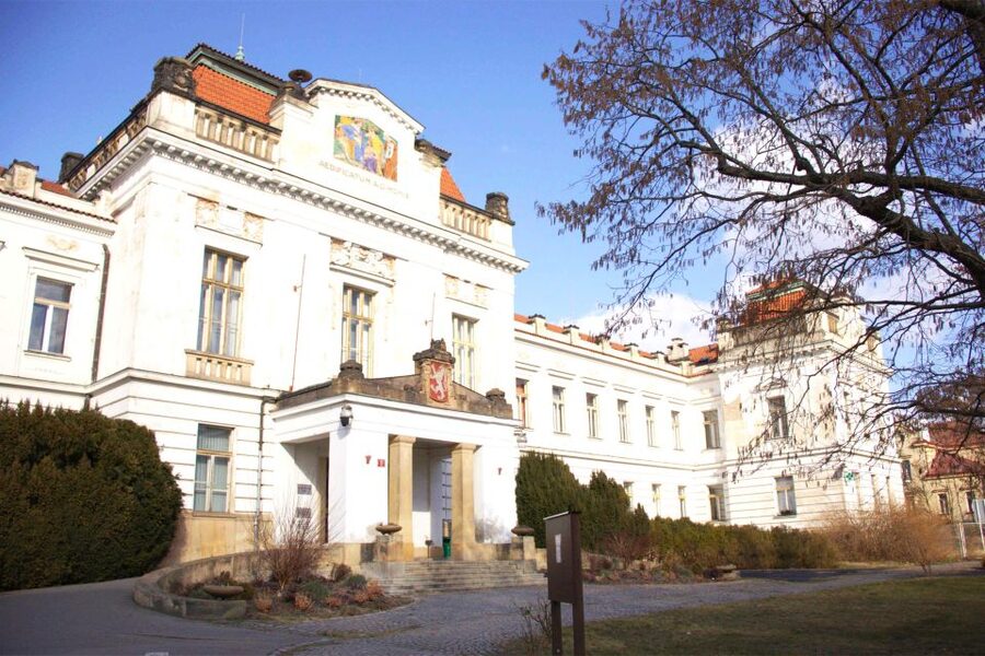 Prague: Psychiatric Hospital and Abandoned Cemetery Tour - Who should book, and who should skip this kind of tour