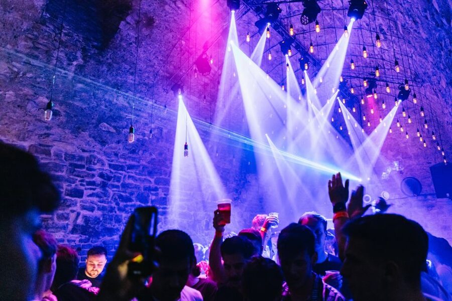Prague: Pub Crawl with Unlimited Drinks & 5-floor Club Entry - Key points before you go
