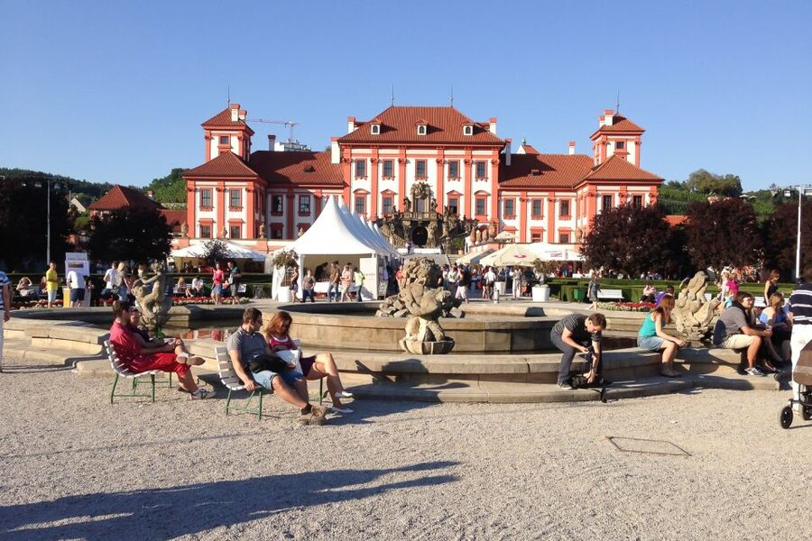 Prague: River & Park Bike Tour to Troja Chateau - A 3-Hour Prague Escape on Wheels