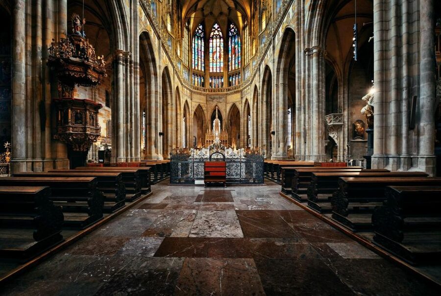 Prague Royal Castle, St Vitus, Golden Lane Tour with Tickets - Old Royal Palace and Vladislav Hall: Where Czech Monarchs Come Alive