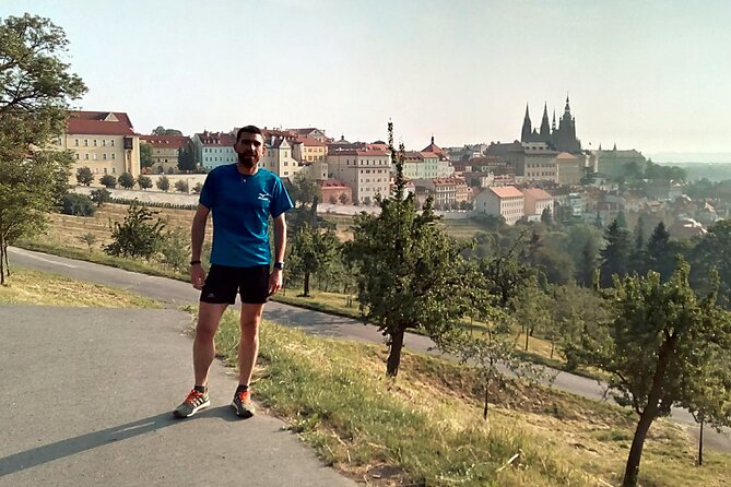 Prague Running Tour: City Highlights And Hidden Places - Meeting point and how the start sets the tone