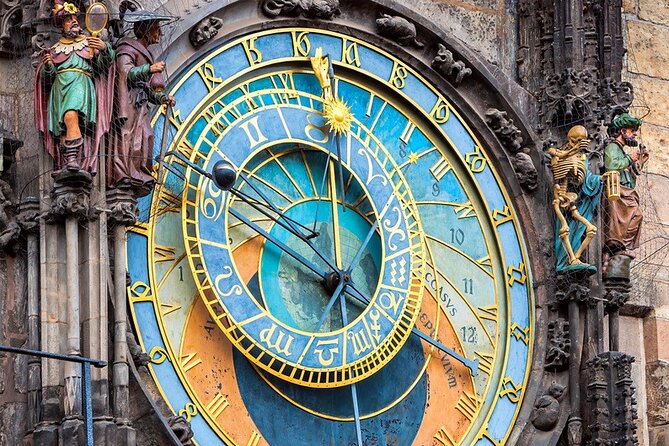 Prague´s Old Town, Jewish Quarter and Charles Bridge Private Tour - Municipal House and Powder Tower: from Art Nouveau to a medieval gateway