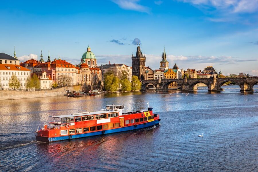 Prague: Scavenger Hunt Self-Guided Tour - Old Town Hall, the Astronomical Clock, and Church Details That Matter