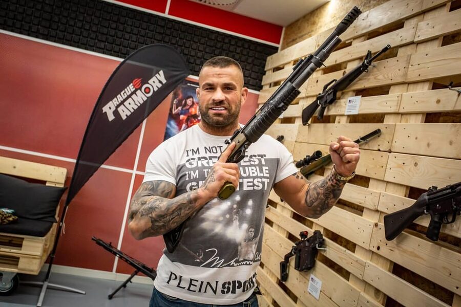 Prague: Shooting Range Experience - Safety briefing first, because the fun depends on it