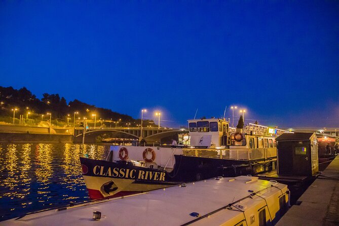 Prague: Sightseeing Boat Cruise with Buffet Dinner - Why a Vltava Night Cruise Makes Prague Click