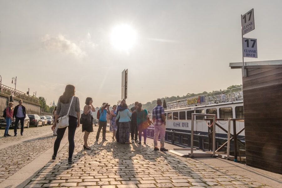 Prague: Sightseeing Boat Cruise with Buffet Dinner - Kampa Island: The Quieter River Side of Prague