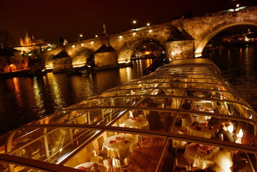 Prague: Sightseeing Dinner Cruise on Open-Top Glass Boat - FAQ