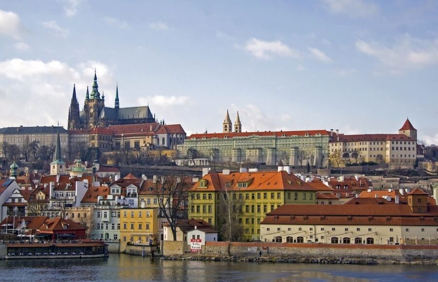 Prague Sightseeing Tour with Lunch - The guide is the difference maker, not the checklist