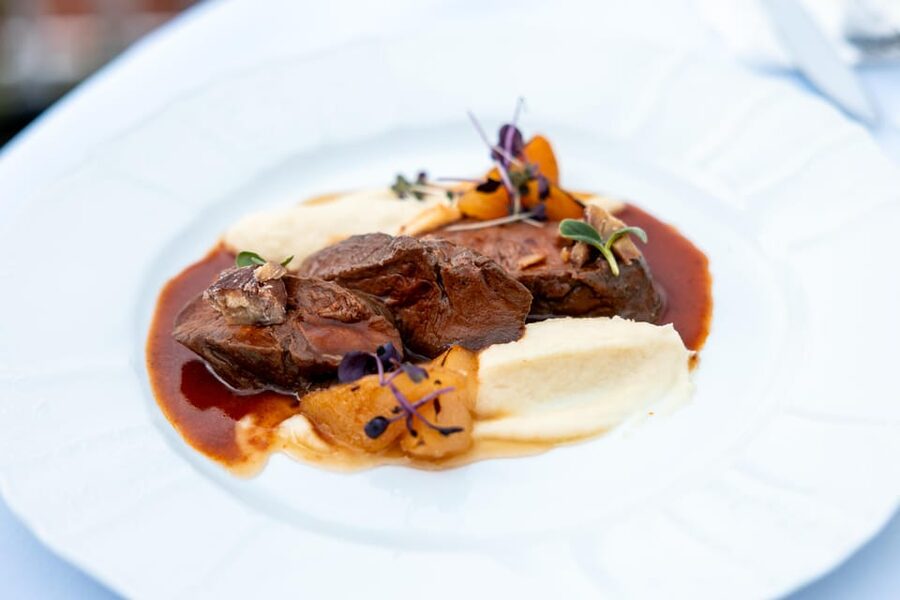 Prague: Sky Bar Aperitivo Menu with Drink & Panoramic Views - Prague from above: Castle views plus 360-degree skyline moments