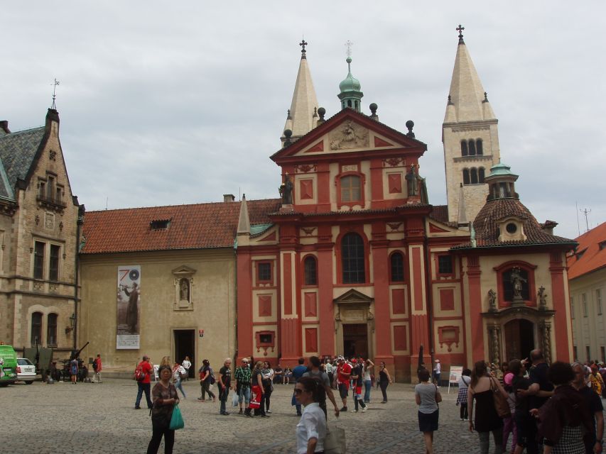 Prague: Tailored Sightseeing Tour in French - The 2-Hour Walking Plan: How You Cover Prague Without Feeling Rushed