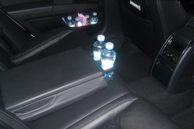 Prague to Karlovy Vary Private Transfer - Driver Communication That Makes Meetings Less Awkward