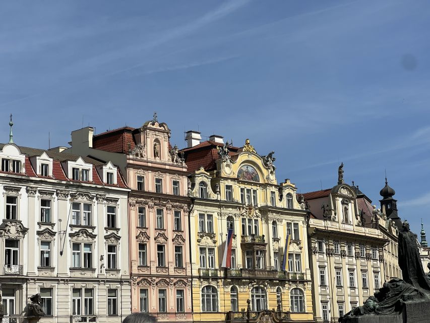 Prague Tour in Spanish - Communism to the Velvet Revolution: seeing a city after a system change