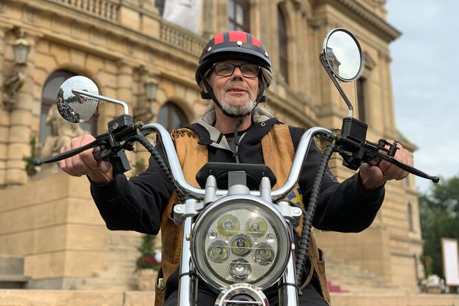 Prague Trike & e-Scooter Tour: Castle Viewpoints & Charles Bridge - Why Prague Castle and Charles Bridge work best on wheels
